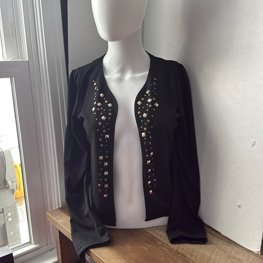 Light Weight Cardigan
NWOT